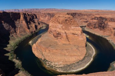 Colorado nehri derin kanyon at nalı kıvrımı, dik kayalıklardan manzara manzarası