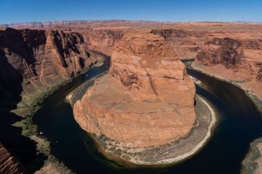 Colorado river deep canyon Horseshoe Bend, Scenic view from steep cliffs above clipart