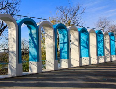 Obili 'nin Belgrad' daki venksindeki yaylada güzel bir heykel.
