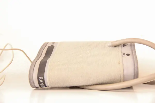 Basıncı ölçmek için modern dijital aygıt