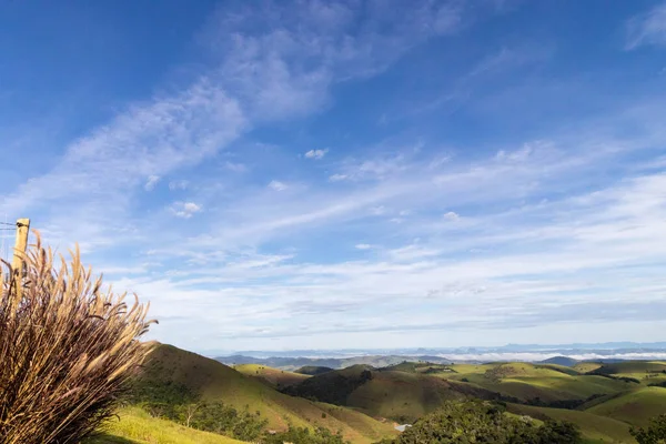 Güney Kore 'de güzel bir sıradağ manzarası