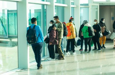 Incheon Uluslararası Havalimanı 'ndaki yoğun atmosfer