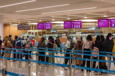 Incheon Uluslararası Havalimanı 'ndaki yoğun atmosfer