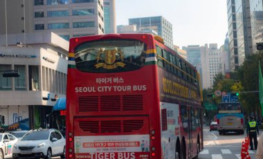 Otobüsler, Kore 'nin Seul şehrindeki en yaygın toplu taşıma araçlarından biridir.