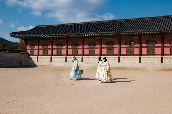 Gyeongbok Palace Und Andere Kulturgüter Sind Ein Beliebter Ort Für — Stockfoto