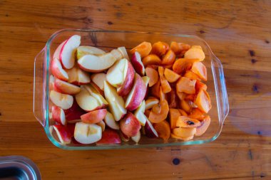 Seul şehir parkında bir sürü ayva ağacı yetişiyor..