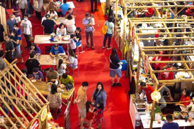 Jakarta, Endonezya 'daki alışveriş merkezinde çeşitli pazar atıştırmaları