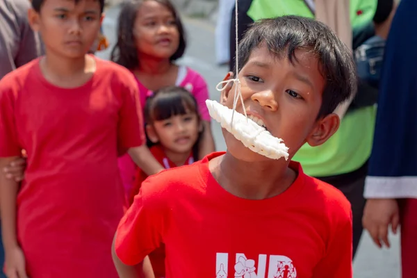 Cracker Eten Wedstrijd Voor Kinderen Onafhankelijkheid Dag Van Indonesië Viering — Stockfoto