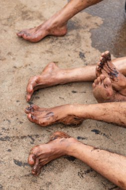  Endonezya Bağımsızlık Günü Kalimalang, Doğu Jakarta 'da Pinang Tırmanma Yarışması.