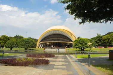 Jakarta, 14 Nisan 2025: Keong Emas Tiyatrosu TMII, Doğu Jakarta.