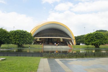 Jakarta, 14 Nisan 2025: Keong Emas Tiyatrosu TMII, Doğu Jakarta.