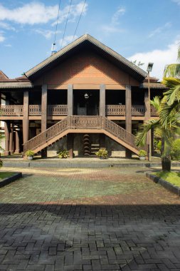 Jakarta, 14 Nisan 2025: Lampung Eyaleti Pavyonu Güzel Endonezya Minyatür Parkı, Doğu Jakarta.