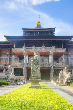 Jakarta, Endonezya - 14 Nisan 2025: TMII 'de Bali İl Köşkü.