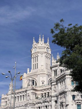 Sibele Sarayı ve Çeşme Cibeles Meydanı, Madrid, İspanya. Yüksek kalite fotoğraf