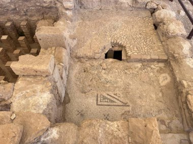 Kıbrıs, Limasol yakınlarındaki Apollo Hylates Sığınağı 'nın kalıntıları. Yüksek kalite fotoğraf