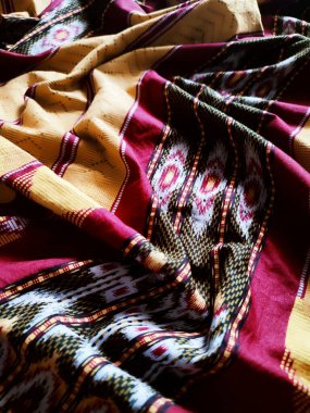 Sargının dokusu ve arka planı modern bir kalıba sahiptir.