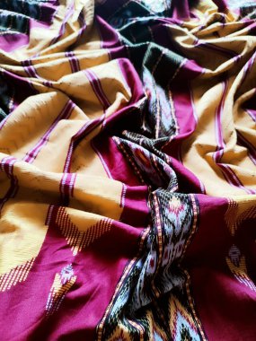 Sargının dokusu ve arka planı modern bir kalıba sahiptir.