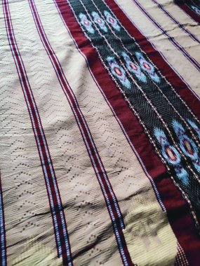 Sargının dokusu ve arka planı modern bir kalıba sahiptir.