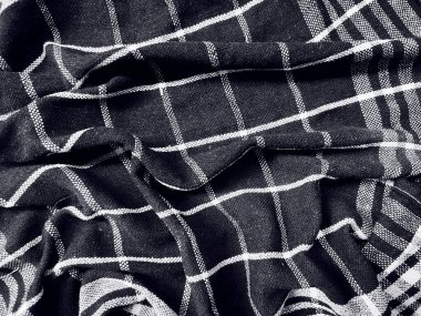 Siyah kumaş arkaplan ve beyaz çizgili desen