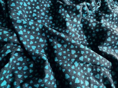 Mavi kalp ve arka plan. Romantik ve sevimli pembe kalp izi. Romantik düğün tasarımı, Sevgililer Günü.