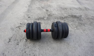 Kat arka plan üzerinde halter