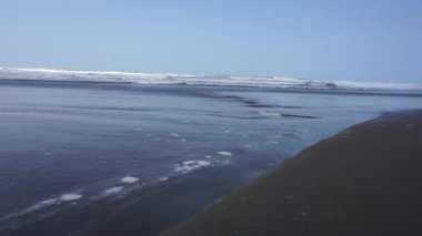 Karadeniz kıyısı, kara kum