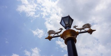 Barselona şehrinde sokak lambaları