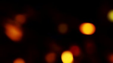 Sarı ve turuncu renkler büyüleyici bir girdap oluşturarak dinamik ve canlı bir sıcaklık ve enerji gösterisi yaratıyor..