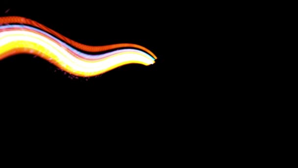 彩色波浪形的光在黑色背景上形成的形状 一种抽象的形状 — 图库视频影像