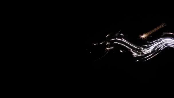 白色波浪形的光线 黑色背景上右边的烟火 — 图库视频影像