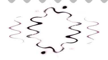 Beyaz arkaplanda dalgalı siyah çizgiler, aydınlık su efekti, soyut.