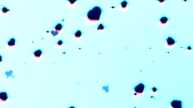 Parlayan koyu mavi ve mavi kalpler özgürce süzülüyor ve beyaz arka planda dönüyor, soyut.