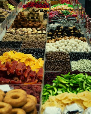 Macaristan, Budapeşte 'de sokak pazarında çeşitli şeker ve kurutulmuş meyve çeşitleri