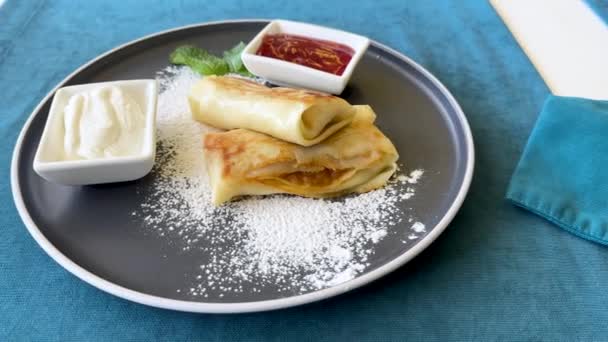 Pancakes Cottage Cheese Sour Cream Jam Powdered Sugar Plate Healthy — Stock Video