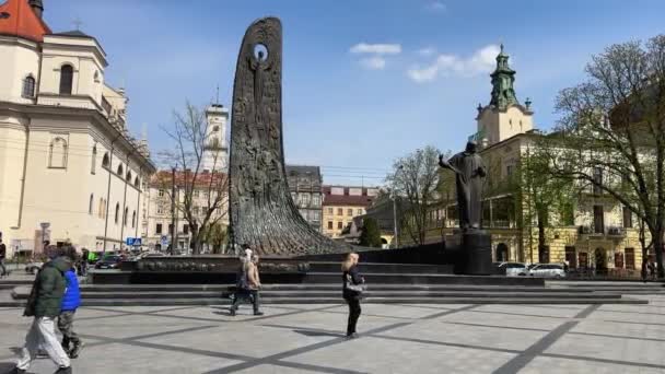 Lviv Ucrania Mayo 2023 Monumento Poeta Ucraniano Taras Grigorievich Shevchenko — Vídeos de Stock