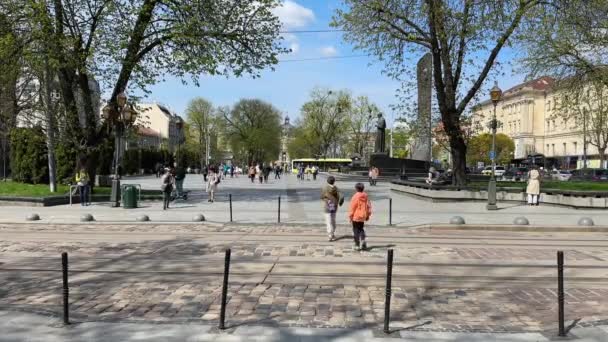 Lviv Ukrayna Mayıs 2023 Güneşli Bir Günde Taras Shevchenko Anıtının — Stok video