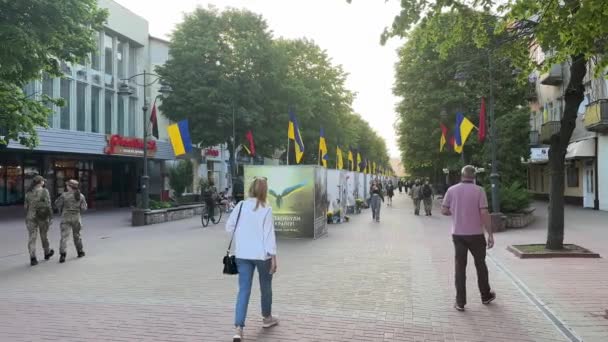 Хмельницький Україна Травня 2023 Встановлення Загиблих Військовослужбовців Міста Під Час — стокове відео
