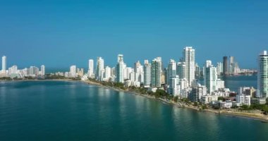 Cartagena Bolivar Kolombiya 'nın hava hızlandırılmış görüntüsü Skyline Bocagrande.