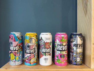 Kyiv, Ukrayna - 11 Ağustos 2025: Tam koleksiyon Revo Limited Edition Love serisi ve klasik grafik stilleri.