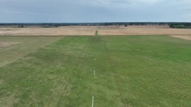 Διάδρομος Για Αεροπλάνα Και Αεροπλάνα Καταπληκτική Θέα Από Drone Για — Αρχείο Βίντεο