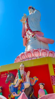 Chachoengsao, Tayland, 11 Kasım 2024, Wat Saman Rattanaram, Tayland Görkemli Guan Yin Heykeli