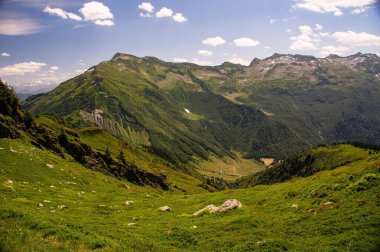 Fransız Alplerindeki Majestic Grand Arc Dağları