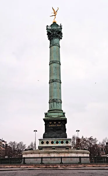 Zdobądź Historyczną Colonne Juillet Place Bastille Symbolizując Wolność Upamiętniając Rewolucję — Zdjęcie stockowe