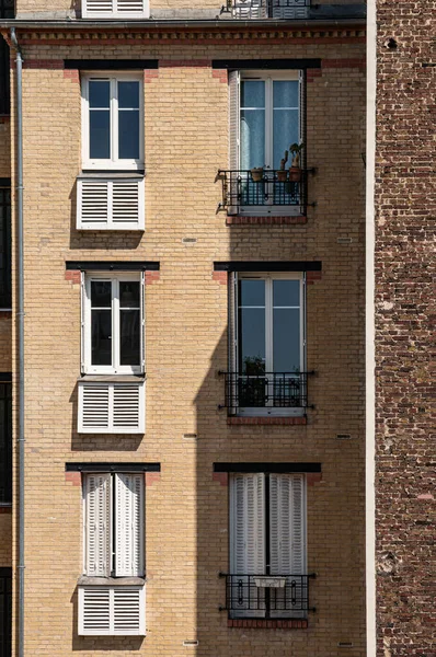 Encantador Edifício Parisiense Décimo Segundo Arrondissement Banhado Pelo Calor Luz — Fotografia de Stock
