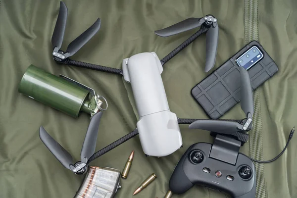 Sivil İHA 'ların askeri uygulaması, yakın plan fotoğraf. Yüksek kalite fotoğraf