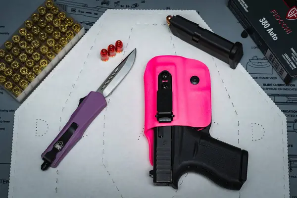 Baltic States October 2023 Glamorous Weapons Ladies Glock Pistol Pink — Stock Photo, Image