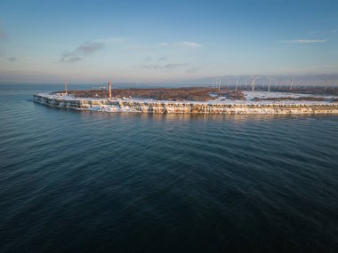 Estonya doğası, Paldiski Yarımadası kış zamanı, insansız hava aracı manzarası. Yüksek kalite fotoğraf