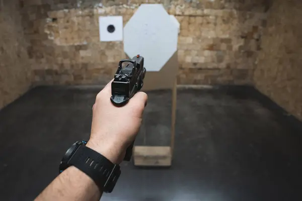 Tactical Shooting Pistol G19 Red Dot Targets Shooting Range — Stock Photo, Image