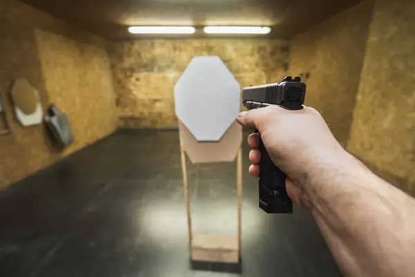 Shooting Pistol One Hand Shooting Range Ipsc Target — Stock Photo, Image