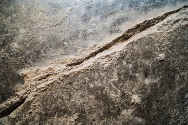 Fotoğraf arkaplan dokusu, yeraltı madeninde arızalı tuz duvarı.. 